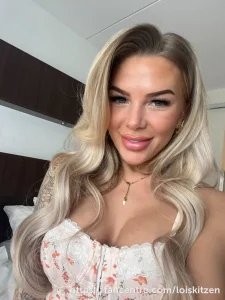lois kitzen naakt